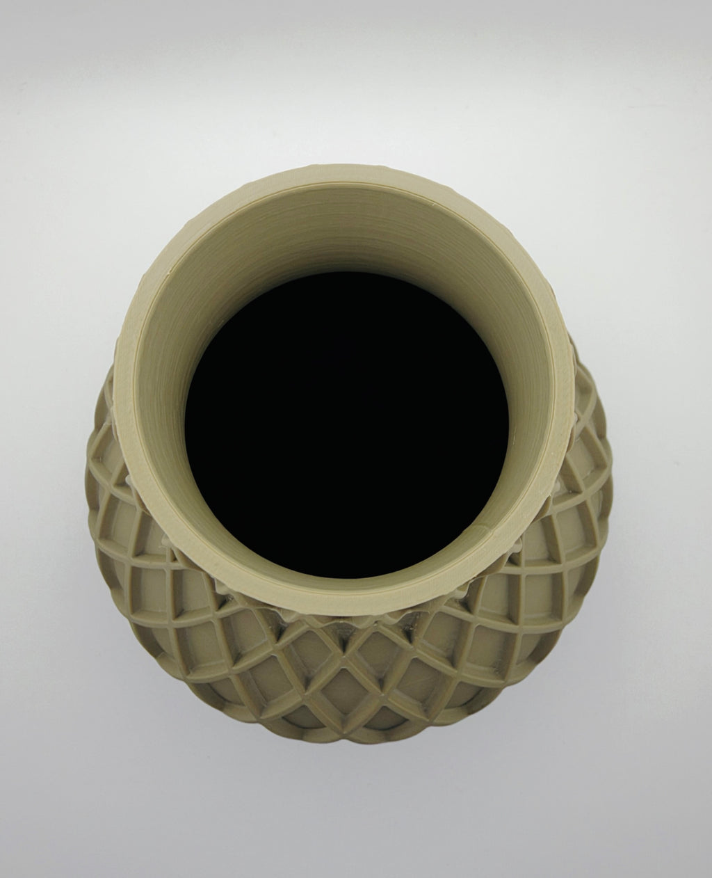 Vase mit Rautenmuster