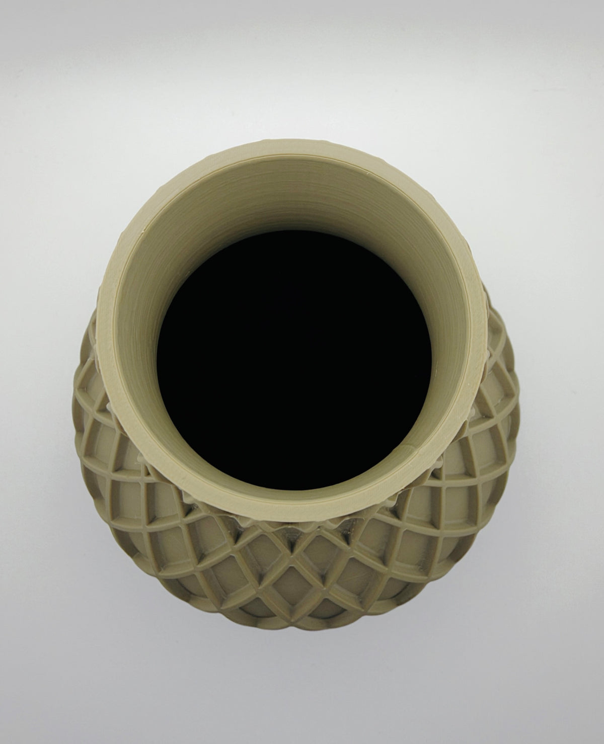 Vase mit Rautenmuster