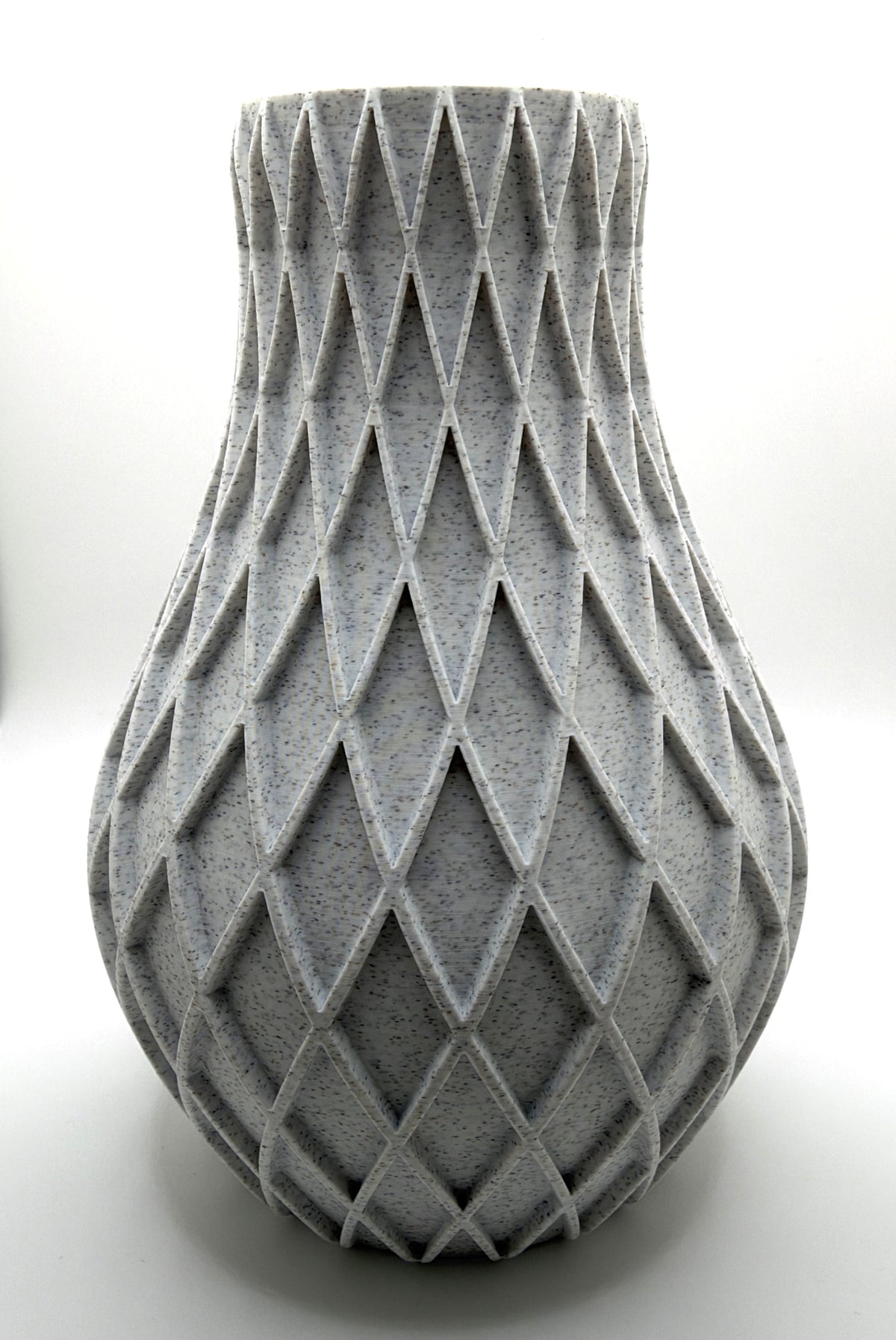 Vase mit Rautenmuster